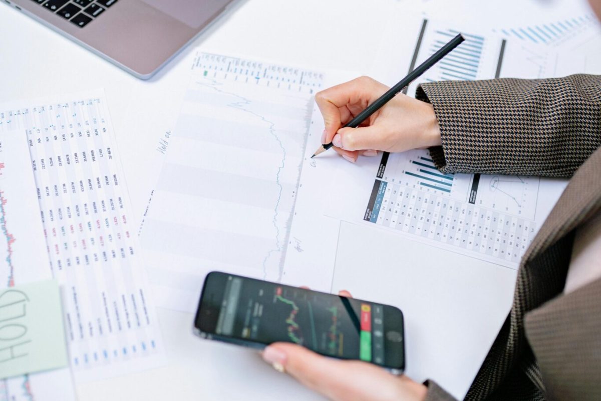 Decision-making process based on time tracking insights